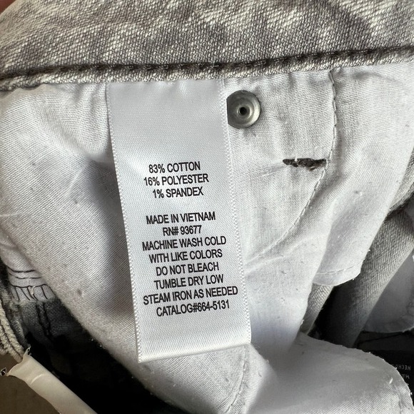 New City Streets Jeans Juniors Size 11 Low Rise Skinny Leg Gray Acid Wash Casual - Picture 7 of 7